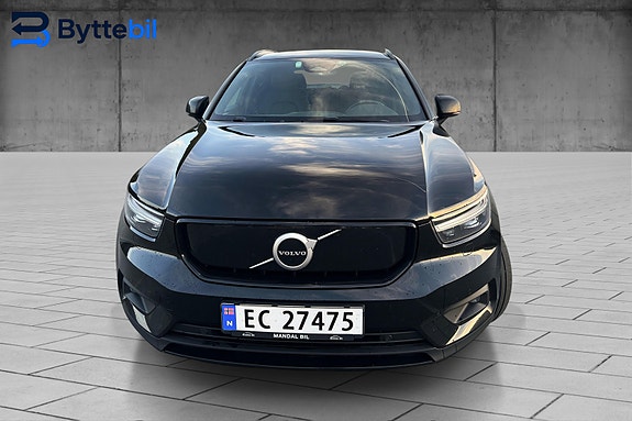 Volvo XC40 6 of 15
