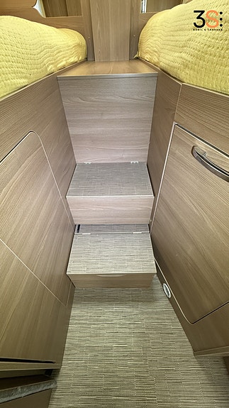 Bürstner Lyseo BT 728 Nordic Edition | Garanti | To enkle senger | Ombyggingsett for senger og sittegruppe | Aircondition, Automat | Lav KM | Skinn Interriør | Nye vinterdekk | Svært godt vedlikeholdt 28 of 30