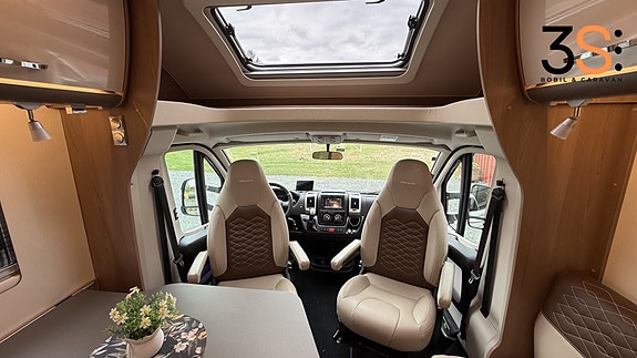 Bürstner Lyseo BT 728 Nordic Edition | Garanti | To enkle senger | Ombyggingsett for senger og sittegruppe | Aircondition, Automat | Lav KM | Skinn Interriør | Nye vinterdekk | Svært godt vedlikeholdt 14 of 30