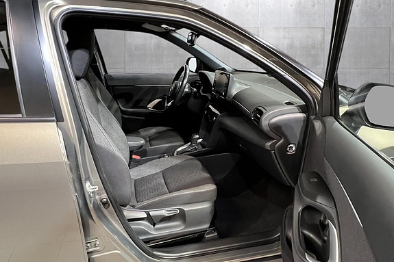 Toyota Yaris Cross 14 of 23