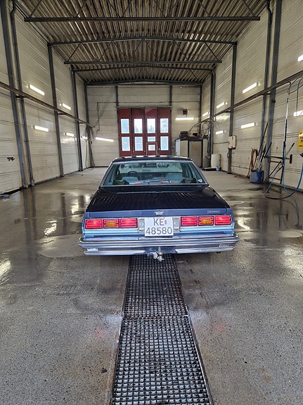Chevrolet Caprice 11 of 23