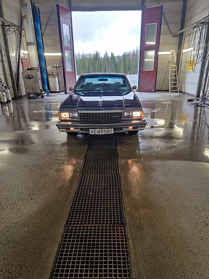Chevrolet Caprice 10 of 23