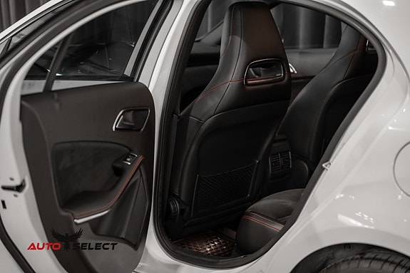 Mercedes-Benz A180 13 of 30