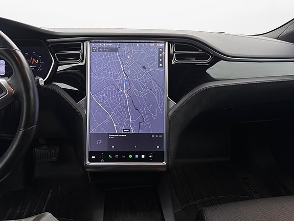 Tesla Model S 12 of 21