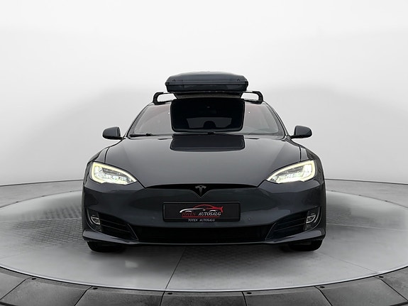 Tesla Model S 8 of 21