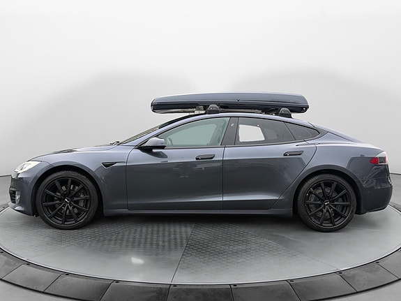 Tesla Model S 2 of 21