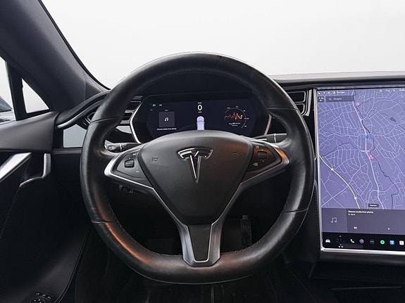 Tesla Model S 13 of 21