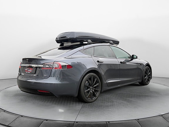 Tesla Model S 5 of 21