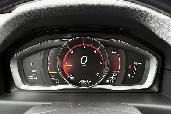 Volvo V70 17 of 30
