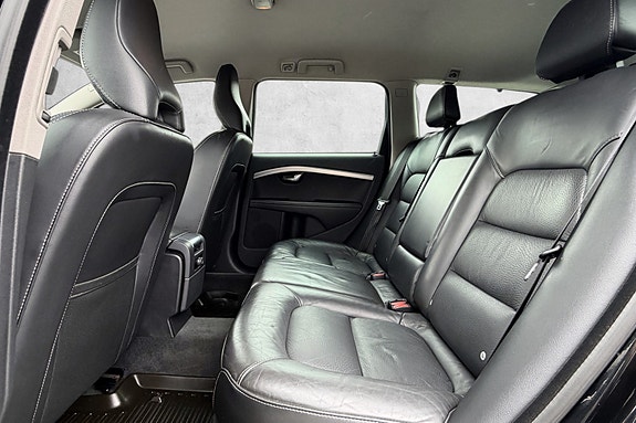 Volvo V70 10 of 30
