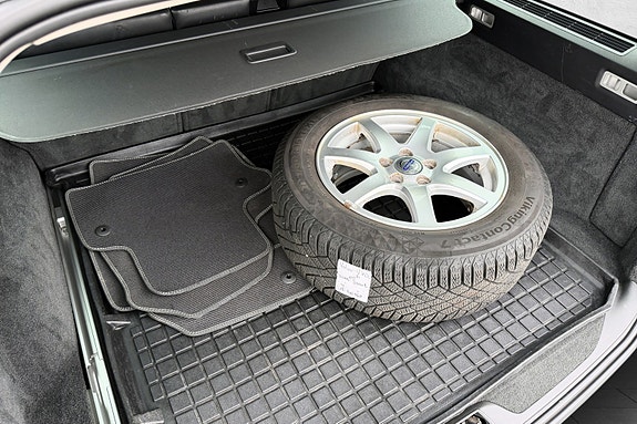 Volvo V70 26 of 30