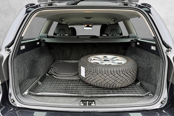 Volvo V70 25 of 30