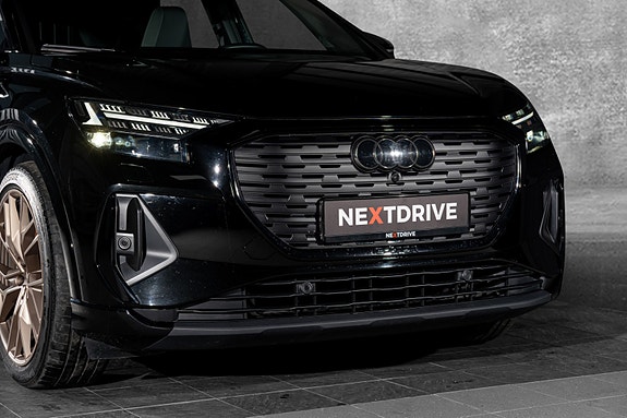 Audi Q4 e-tron 2 of 30