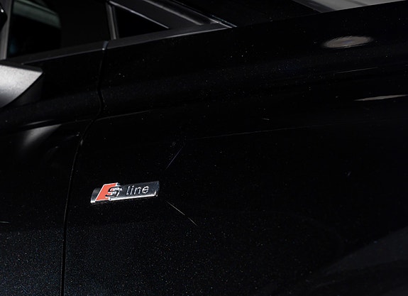 Audi Q4 e-tron 5 of 30