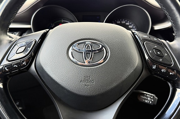 Toyota C-HR 15 of 29