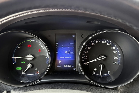 Toyota C-HR 16 of 29