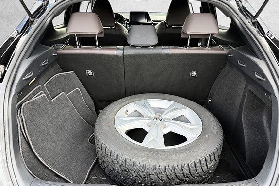 Toyota C-HR 25 of 29