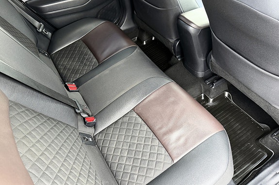 Toyota C-HR 11 of 29