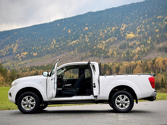 Nissan Navara 4 of 30