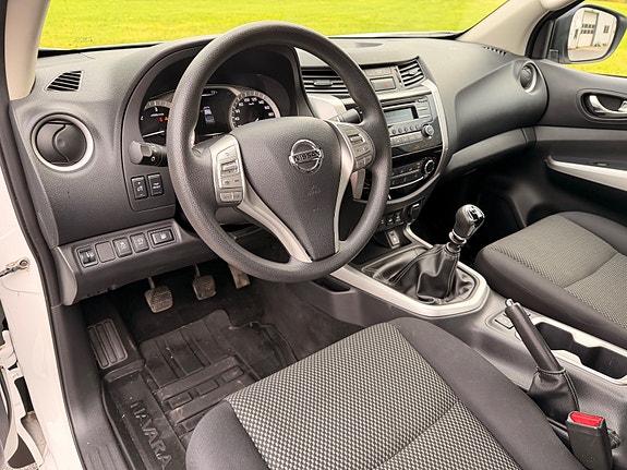 Nissan Navara 24 of 30