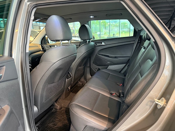 Hyundai Tucson 18 of 24