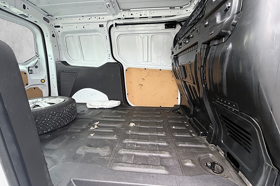 Ford Transit Connect 15 of 30