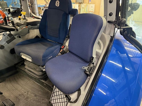 New Holland T6 6 of 11