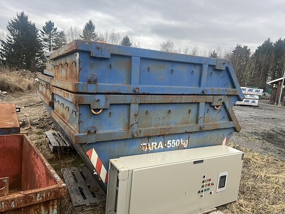 Åpen lift-containere som selges enkeltvis. Totalt 4 stk. 4 of 5