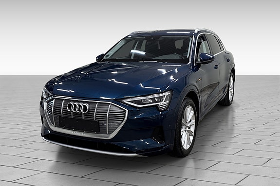 Audi e-tron 2 of 22
