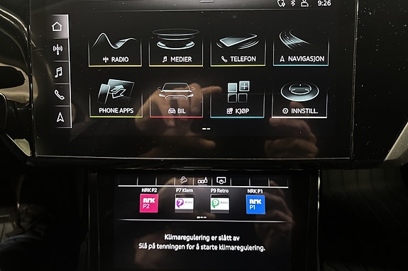 Audi e-tron 14 of 22