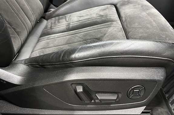 Audi e-tron 19 of 22