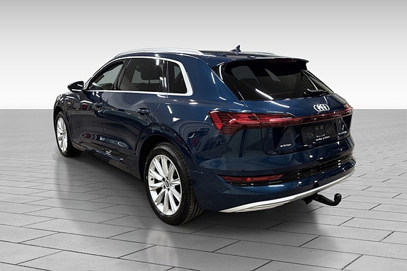 Audi e-tron 7 of 22