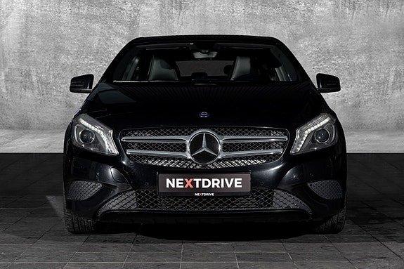 Mercedes-Benz A180 3 of 30