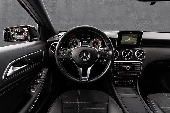 Mercedes-Benz A180 13 of 30