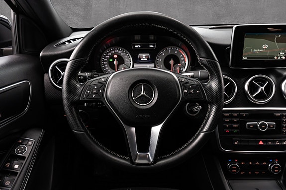 Mercedes-Benz A180 14 of 30