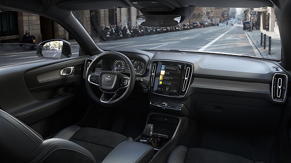 Volvo XC40 23 of 28