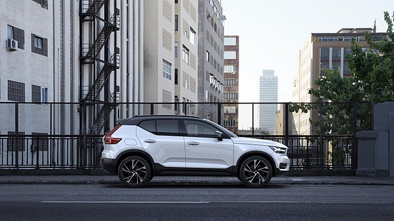 Volvo XC40 9 of 28