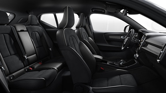 Volvo XC40 18 of 28