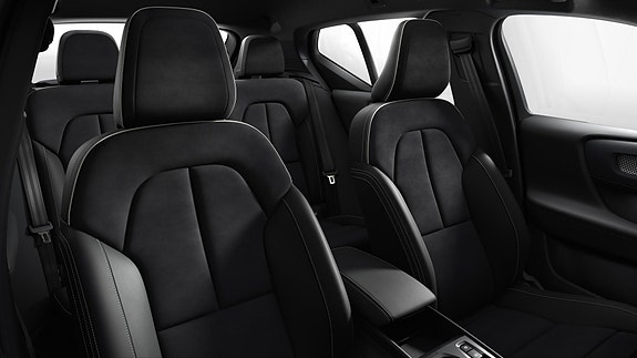 Volvo XC40 24 of 28