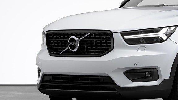 Volvo XC40 13 of 28