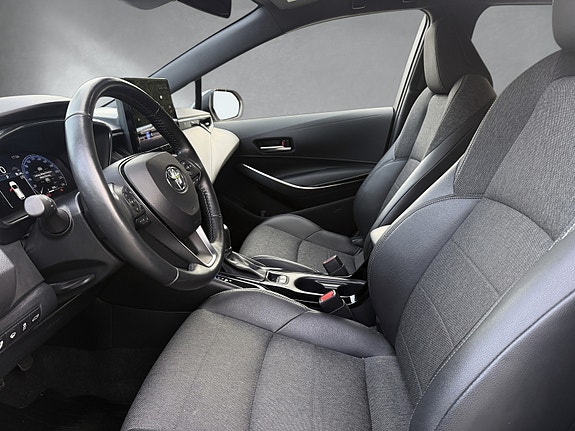 Toyota Corolla 12 of 30