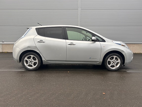Nissan Leaf 4 of 16