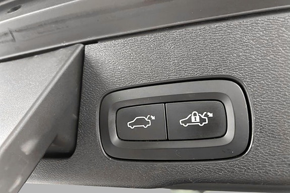 Volvo XC60 23 of 29