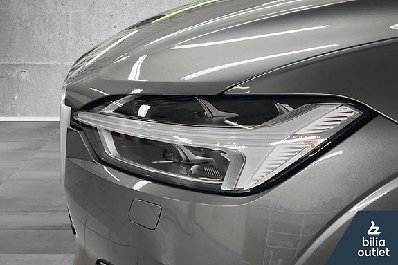 Volvo XC60 2 of 29