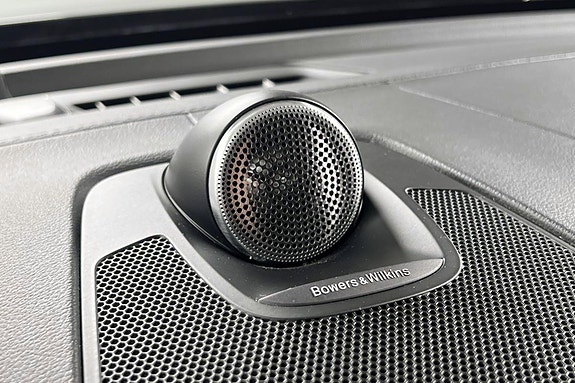 Volvo XC60 17 of 29