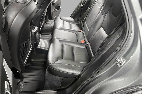 Volvo XC60 20 of 29