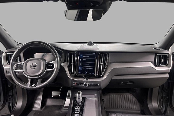 Volvo XC60 11 of 29