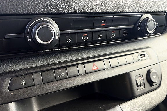 Opel Vivaro 20 of 22