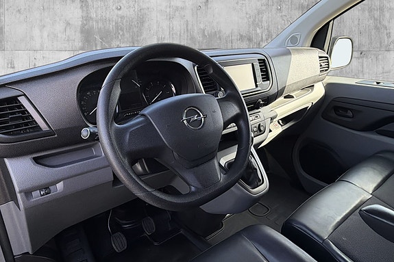 Opel Vivaro 15 of 22