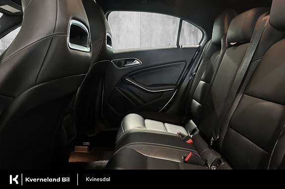 Mercedes-Benz A180 13 of 25